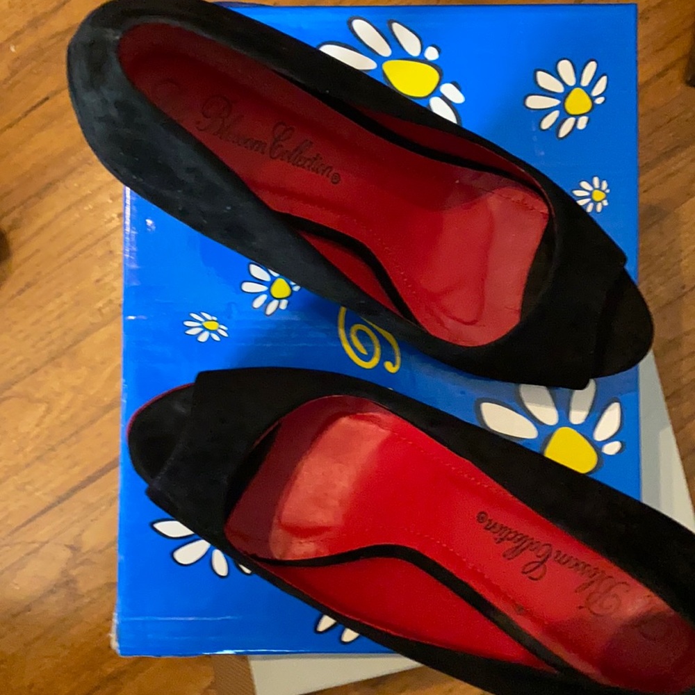 Heels (Shoes)